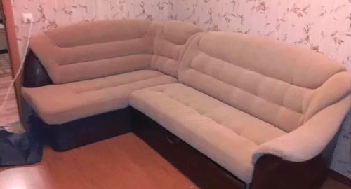 Перетяжка углового дивана. Хамовники