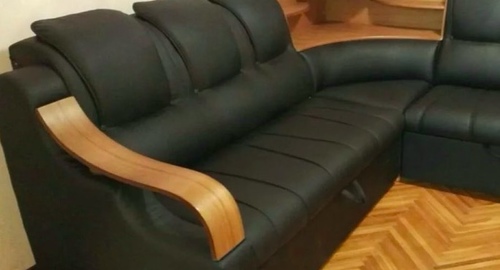 Перетяжка кожаного дивана. Хамовники